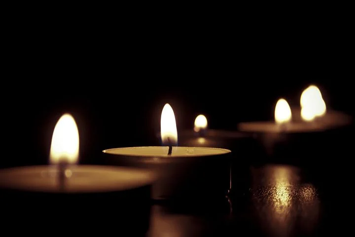 candles-209157__480